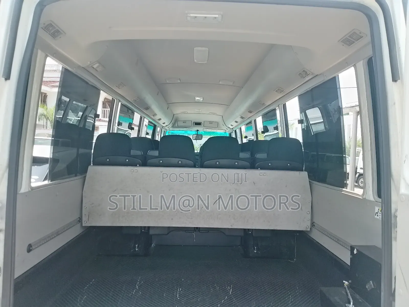Mitsubishi Fuso Rosa 2019 White