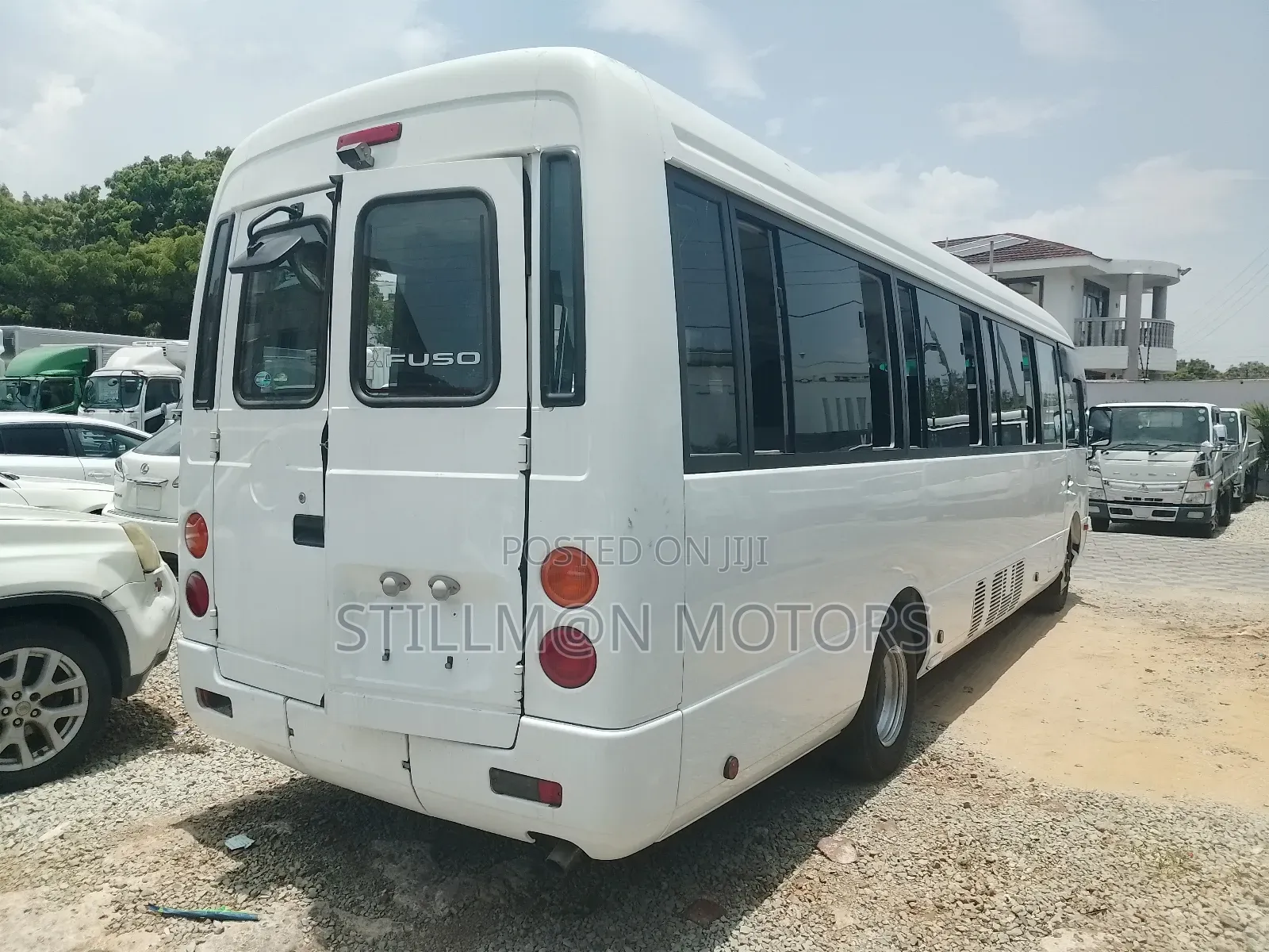 Mitsubishi Fuso Rosa 2019 White
