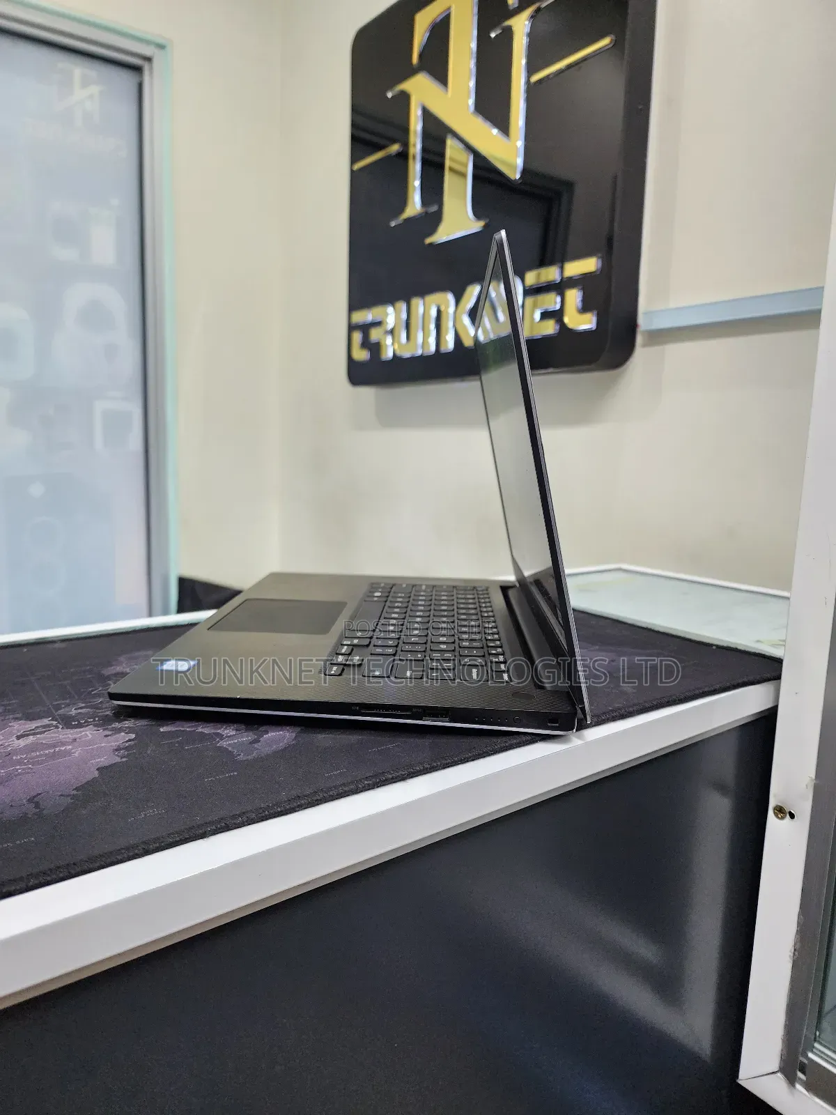 Laptop Dell Precision 5530 16GB Intel Xeon SSD 512GB