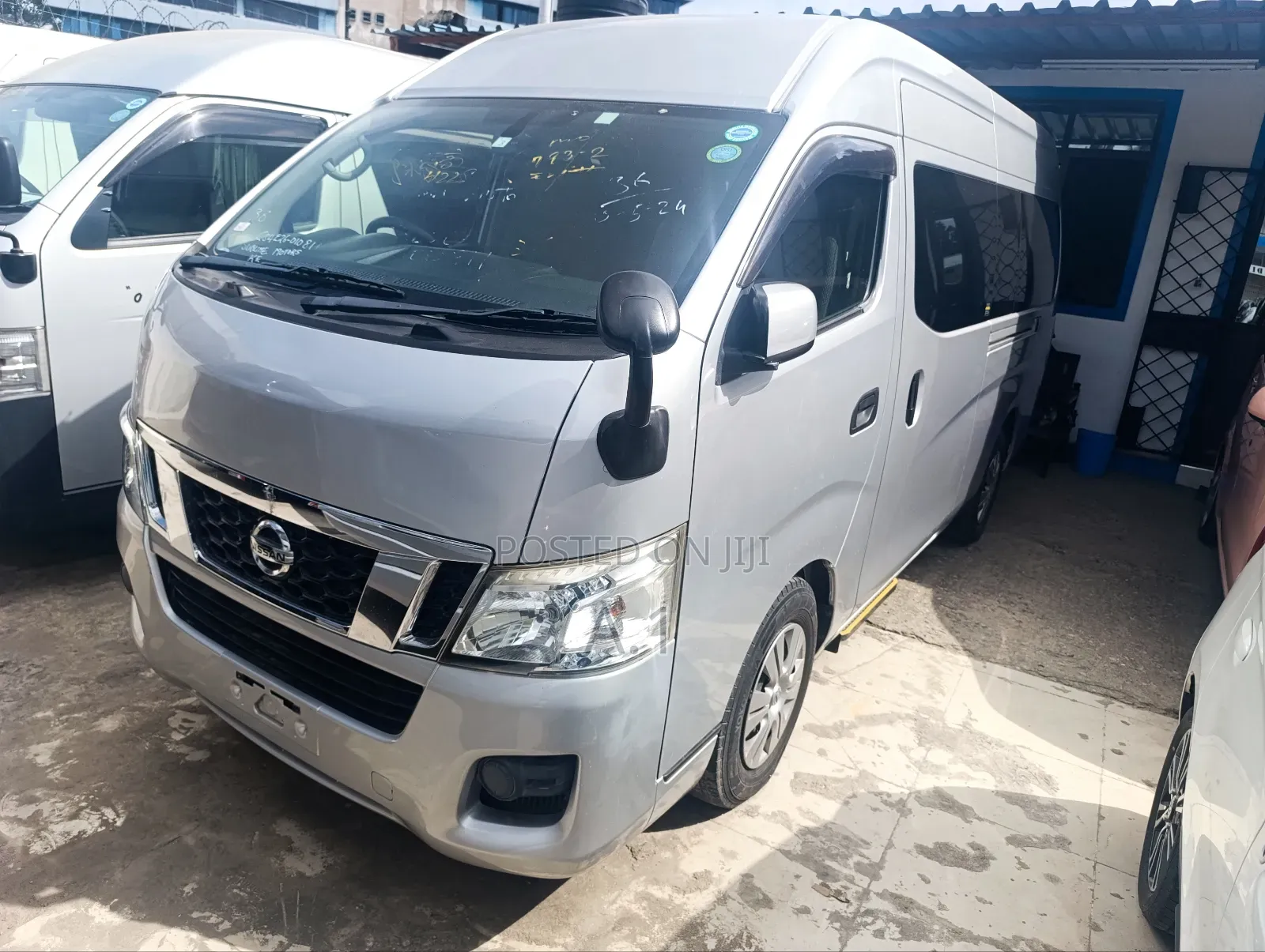 Nissan Caravan (Urvan) 2018 Silver