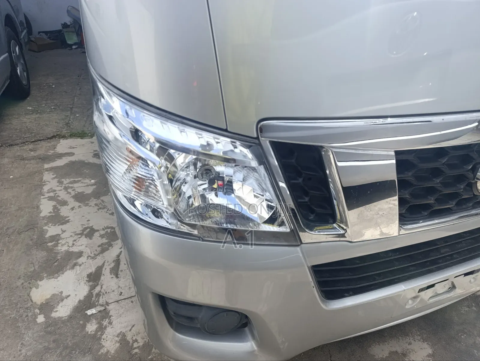 Nissan Caravan (Urvan) 2018 Silver