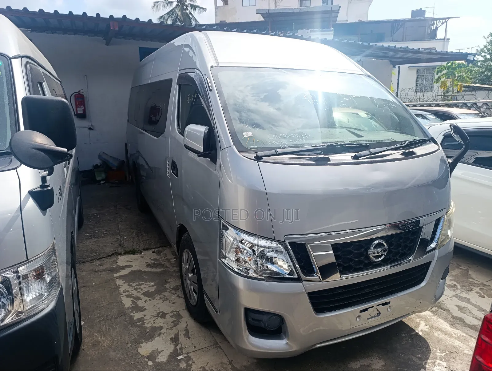 Nissan Caravan (Urvan) 2018 Silver