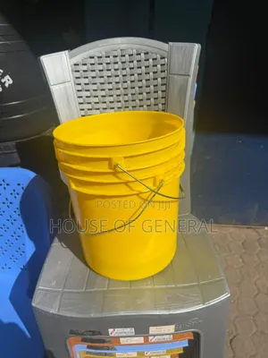 Good Quality 20 LTRS Storage Bucket. Strong and Durable