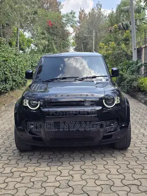 Land Rover Defender X-Dynamic SE 2022 Black