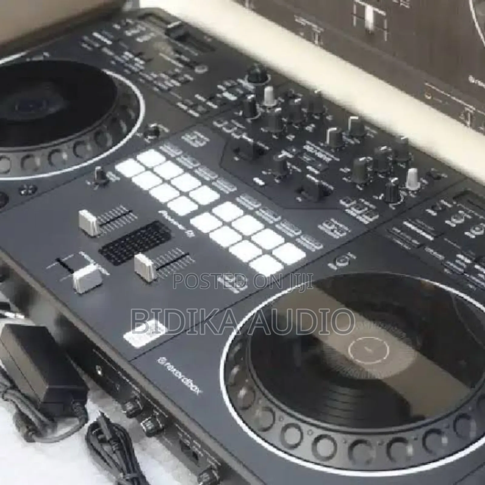 Ddj Rev5 Dj Controller