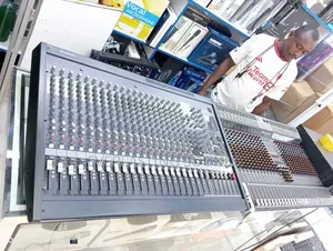 Yamaha Mg24/14fx, a 24-Channel Analog Mixing Console
