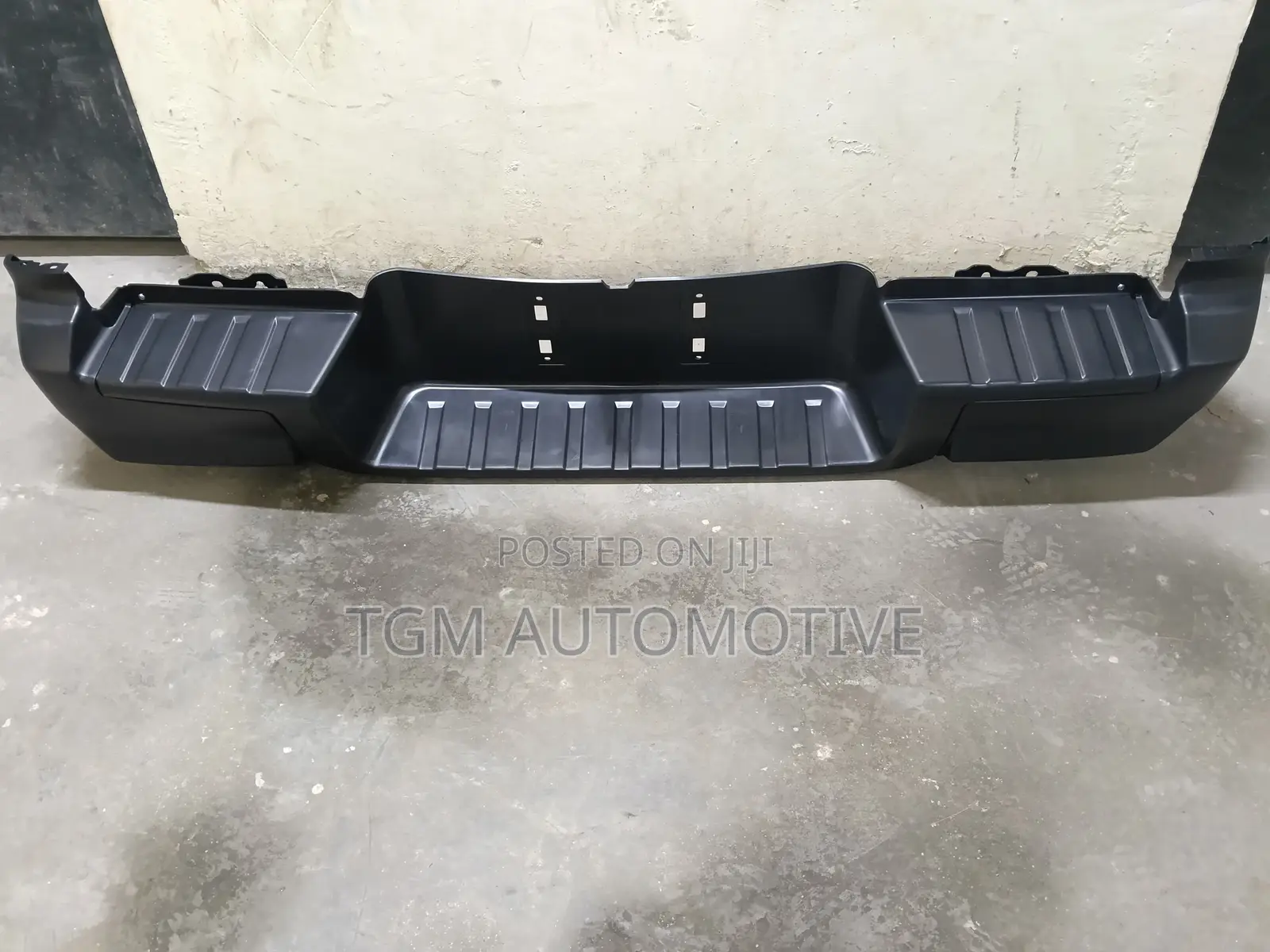 Rear Bumper Isuzu Dmax Black