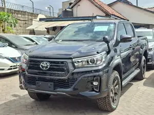 Toyota Hilux 2019 Black