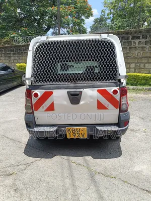 Nissan NP200 2012 White