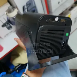 Black Hy 320 Projector Normal Projector