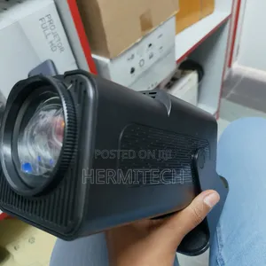 Black Hy 320 Projector Normal Projector