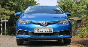 Toyota Auris 2015 Blue