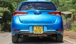 Toyota Auris 2015 Blue
