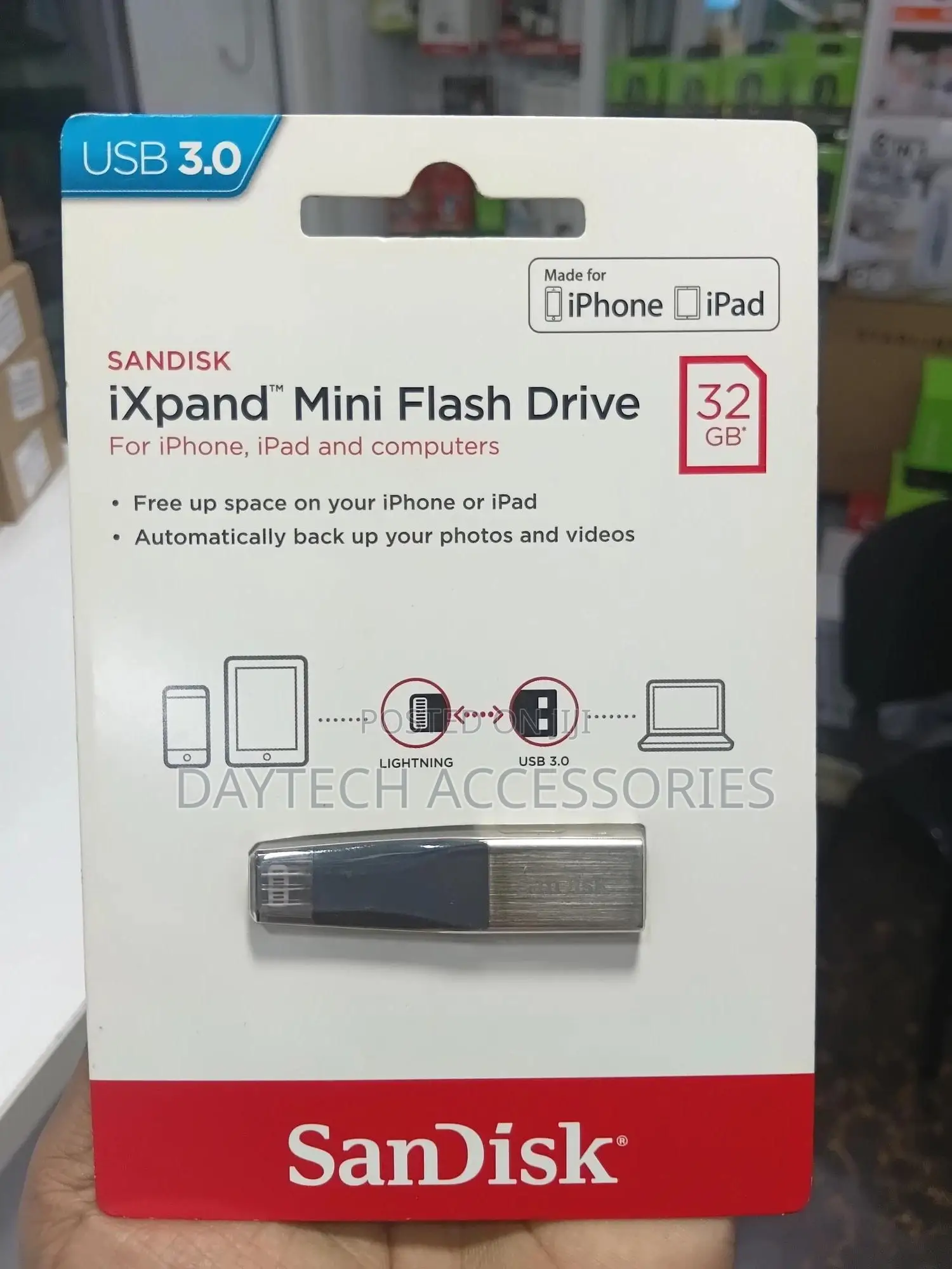 32gb Sandisk Ixpand Mini Flash Drive for iPhones and iPads