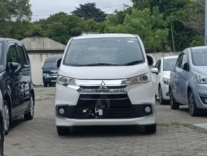 Mitsubishi EK Wagon 660 FWD 2019 White