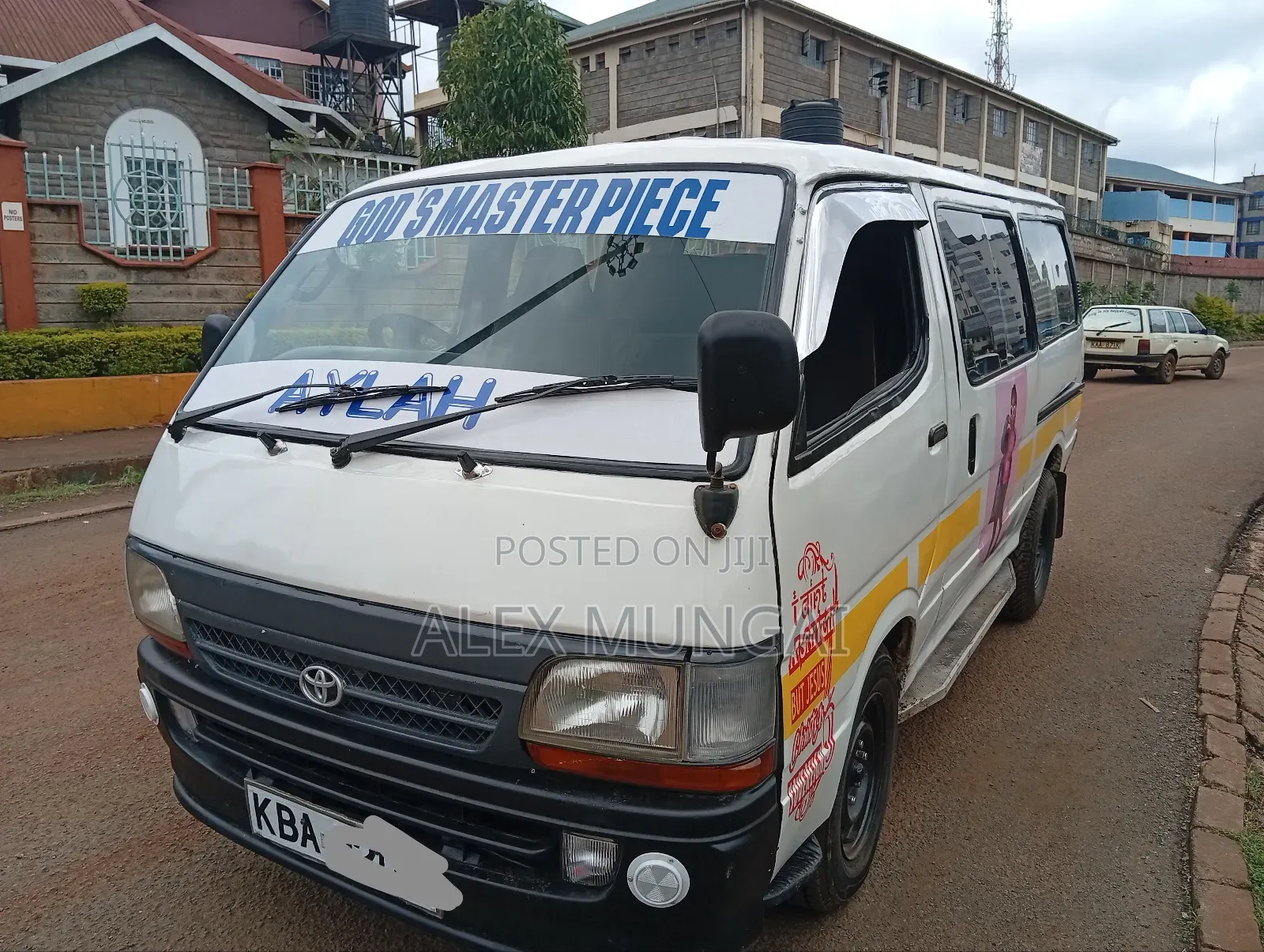 Toyota HiAce 2000 White