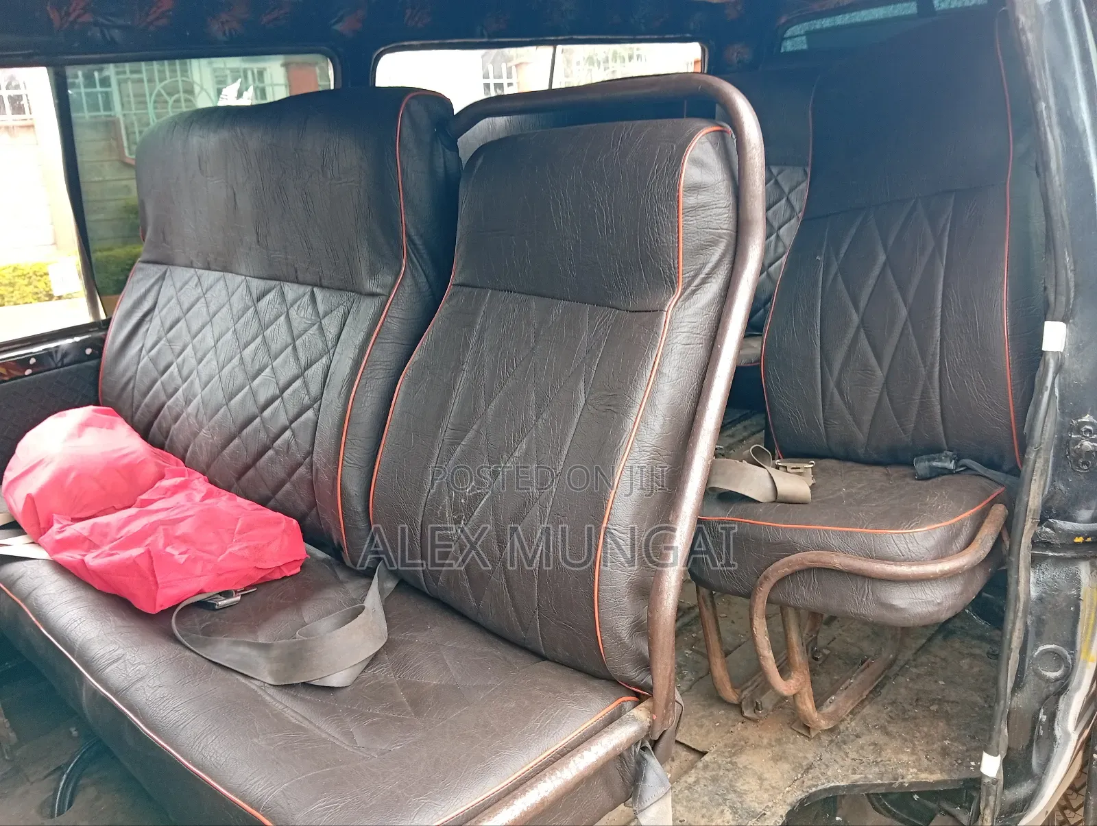 Toyota HiAce 2000 White