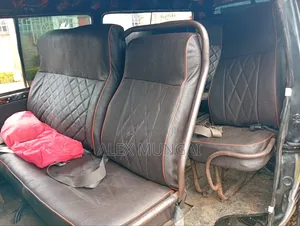 Toyota HiAce 2000 White