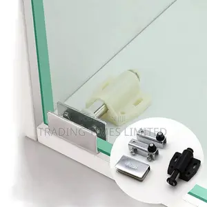 Single Magnetic Glass Latch
