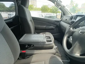 Nissan Caravan (Urvan) 2018 Silver