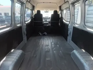 Nissan Caravan (Urvan) 2018 Silver