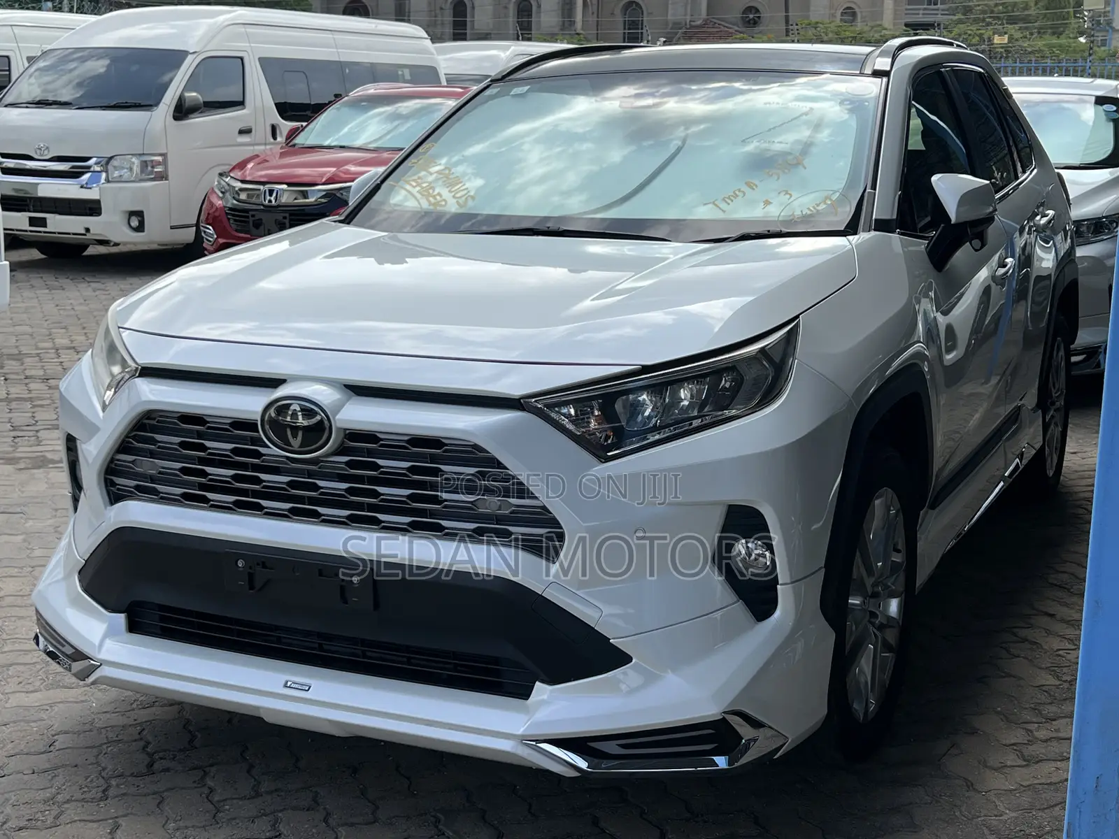 Toyota RAV4 2019 White
