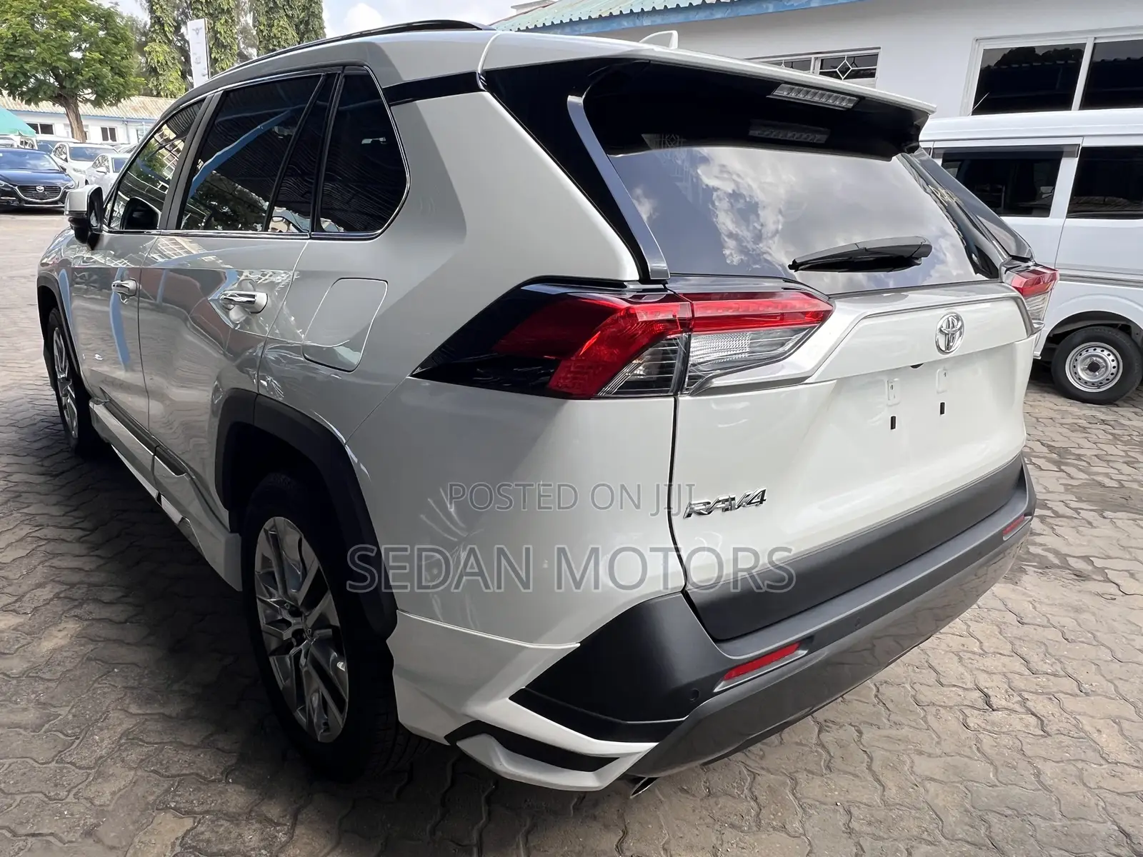 Toyota RAV4 2019 White
