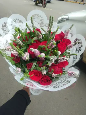 Same Day Red Roses Mini Bouquet for 2000 - Fresh Flowers for Gifting