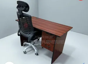 Simple Office Working Desk and Chair