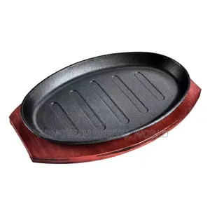 Cast Iron Sizzling Pan With Wooden Tray