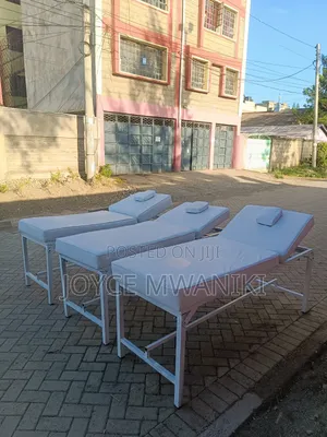 High Quality Foldable, Massage Bed