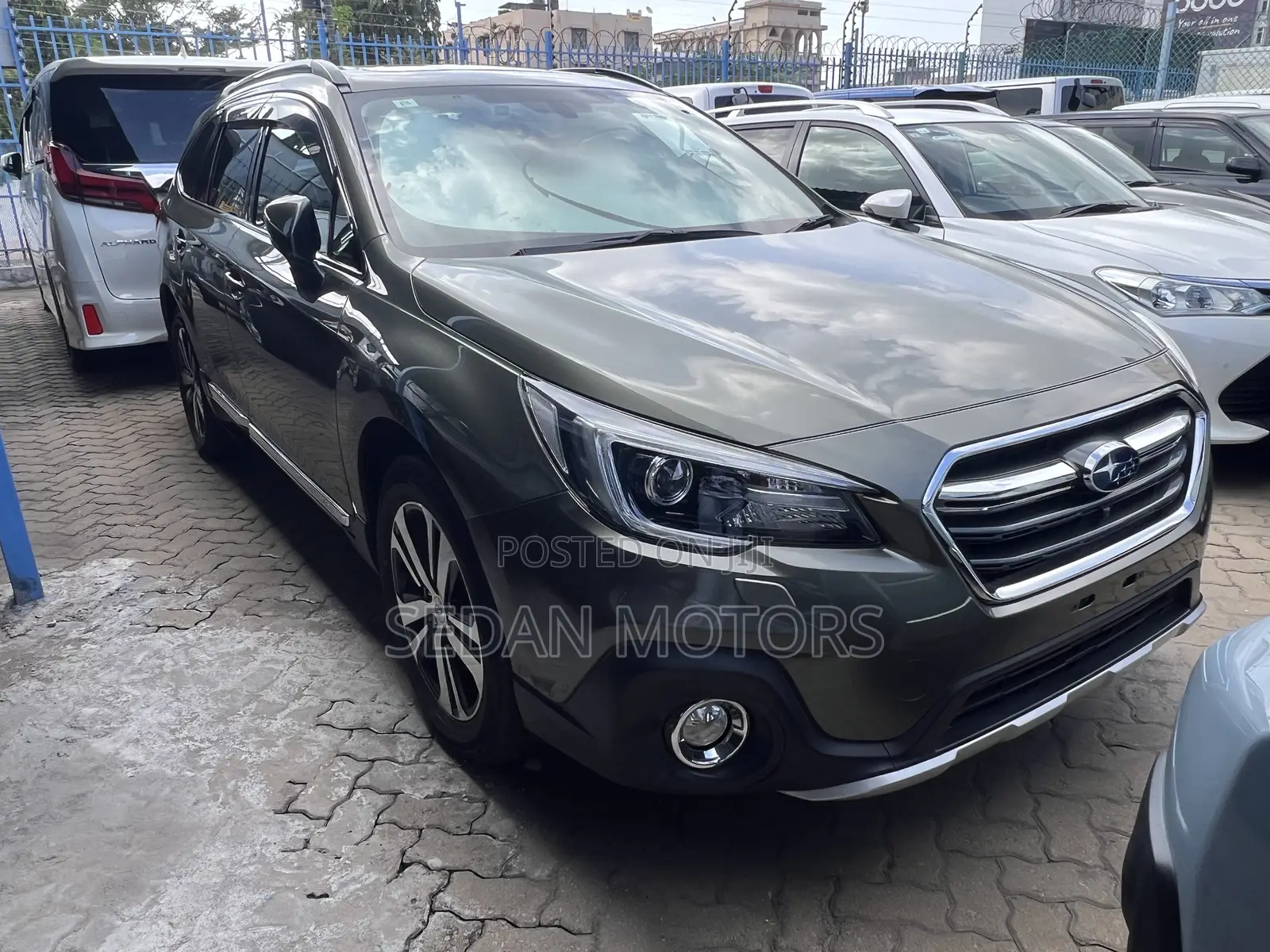 Subaru Outback 2019 Gray