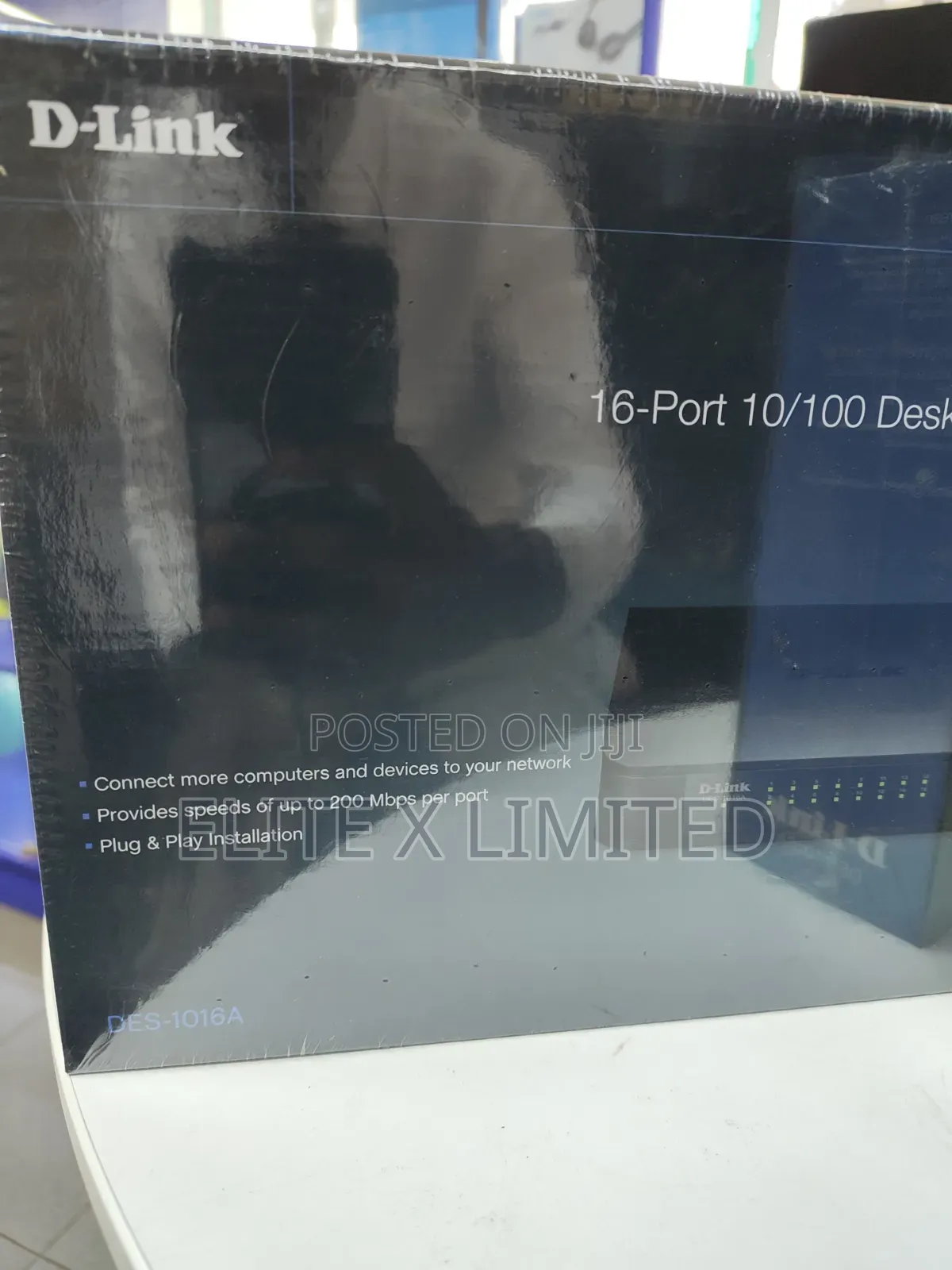 D-Link 16 Port 10/100 Switch Des-1016a