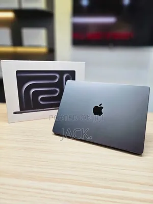 Laptop Apple MacBook Pro 2024 M4 Max 36GB Apple M4 Max SSD 1T