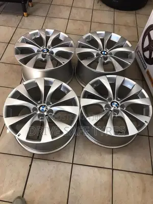 18 Inch Brand New Ex Japan BMW Original Rims Set