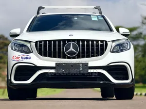 Mercedes-Benz GLC-Class GLC250 Sport Utility 4-Door (2.0L, 4cyl Turbo)