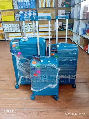 *3 in 1 Unbreakable Pp Suitcases.