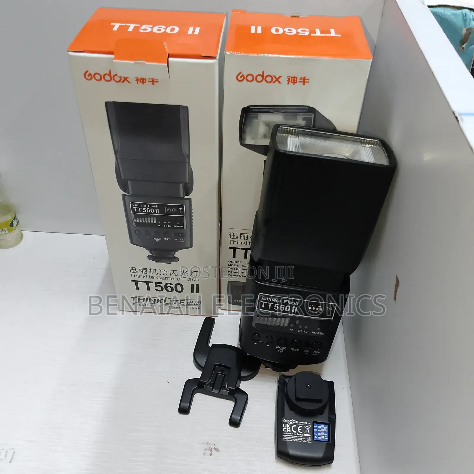 Godox Camera Flash Supports Wireless Triggering Functions
