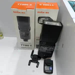 Godox Camera Flash Supports Wireless Triggering Functions