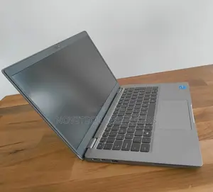 Laptop Dell Latitude 5320 32GB Intel Core i7 SSD 512GB