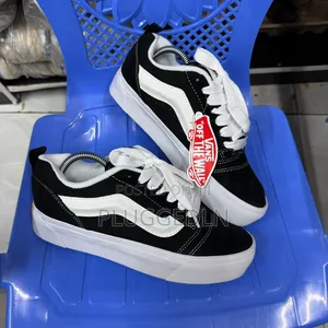 Vans Knu Skool Sneakers - Sizes 38 ,3,9 40, 44