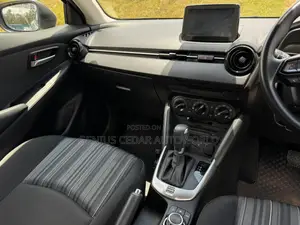 Mazda 2 2020 Silver