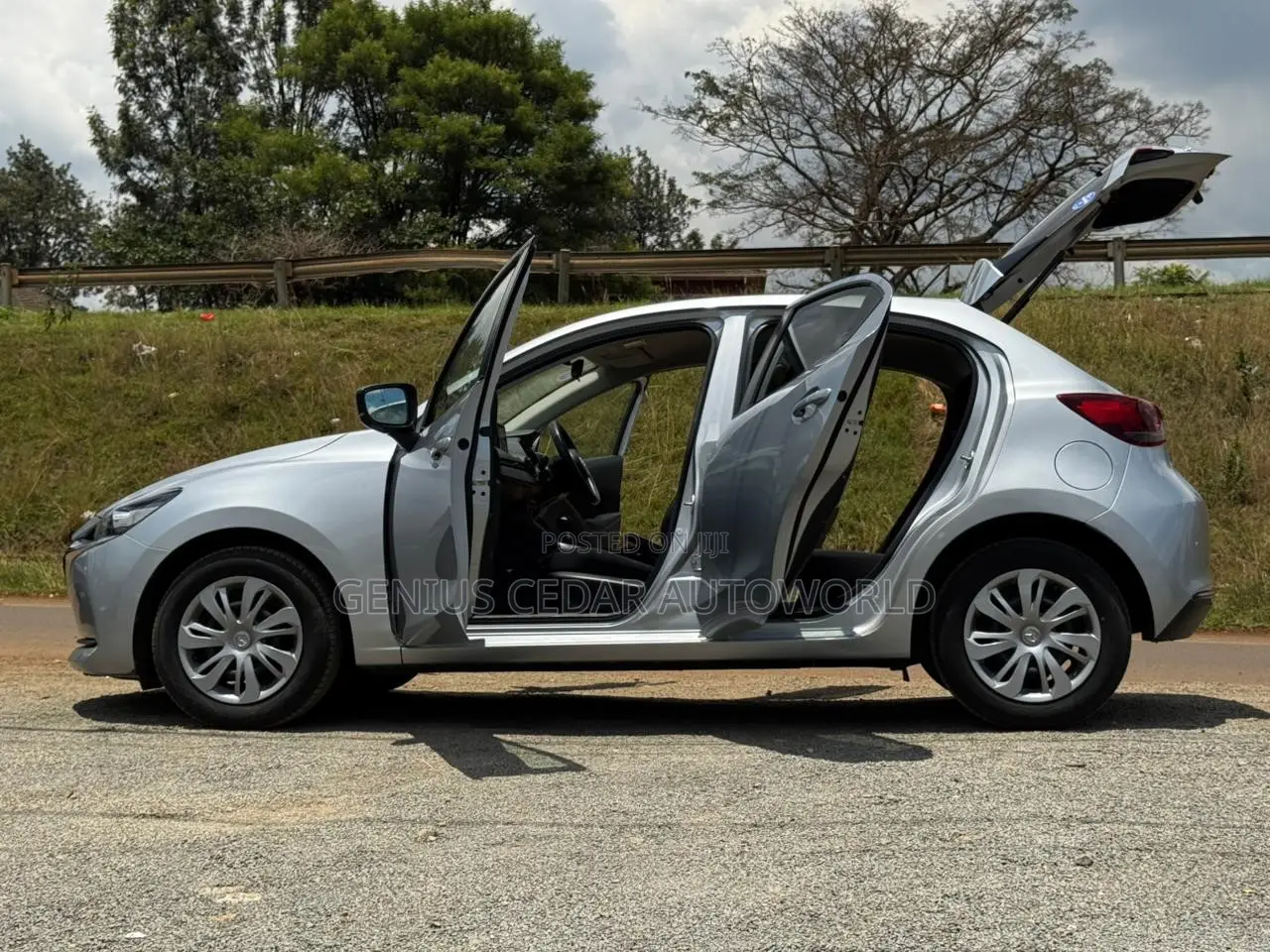 Mazda 2 2020 Silver