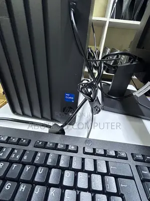 Desktop Computer HP Pro 200 G9 16GB Intel Core i5 SSD 1T