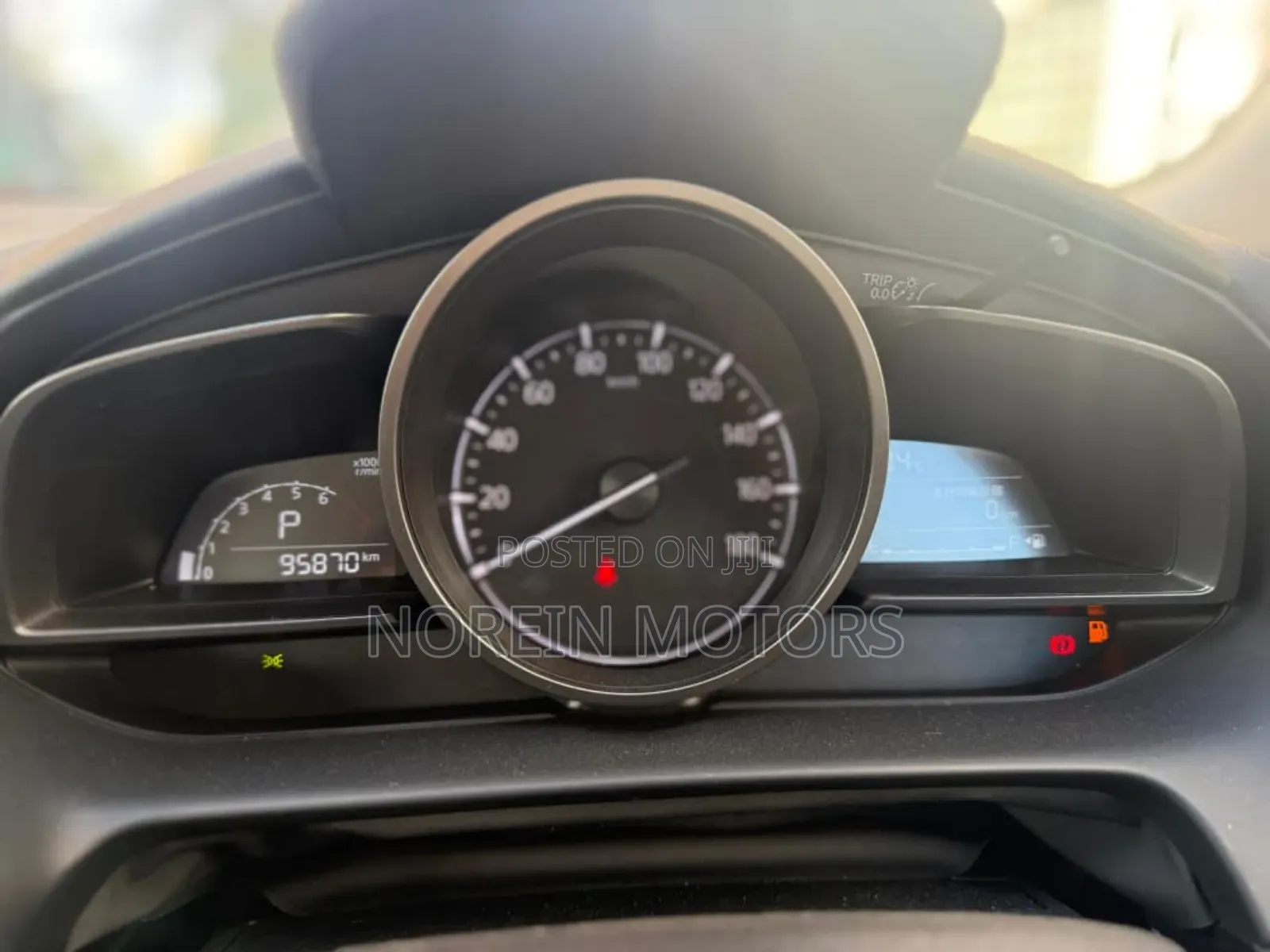 Mazda 2 2020 Off white