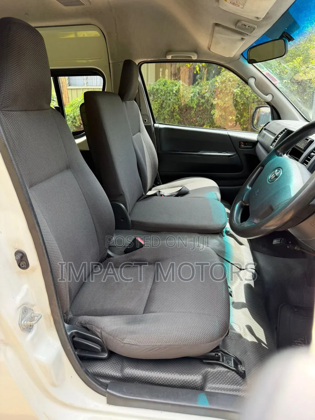 Toyota HiAce 2018 White