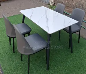 Modern 4 Sitter Executive Top Glass Dinning Table Set