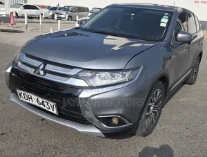 Mitsubishi Outlander 2016 Silver