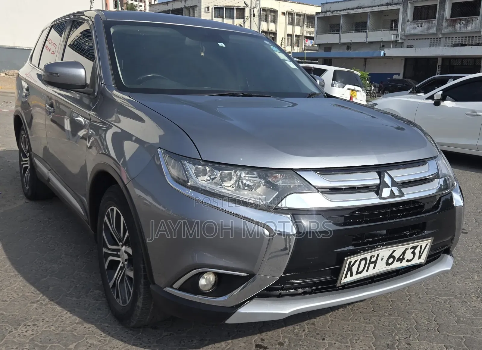Mitsubishi Outlander 2016 Silver