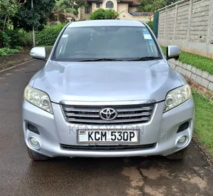 Toyota Vanguard 2011 Silver